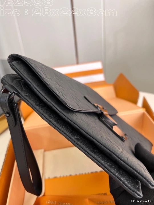 Aaa replica ru S-LOCK VUITTON LOUIS POCHETTE 0822
